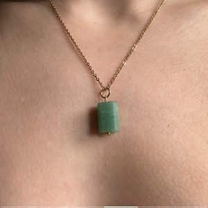 Colgante de Esmeralda: Magnetismo, Unión y Éxito Personal