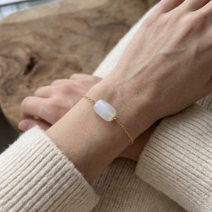 Pulsera de Piedra de Luna: Intuición, Equilibrio de Ciclos y Sabiduría Femenina